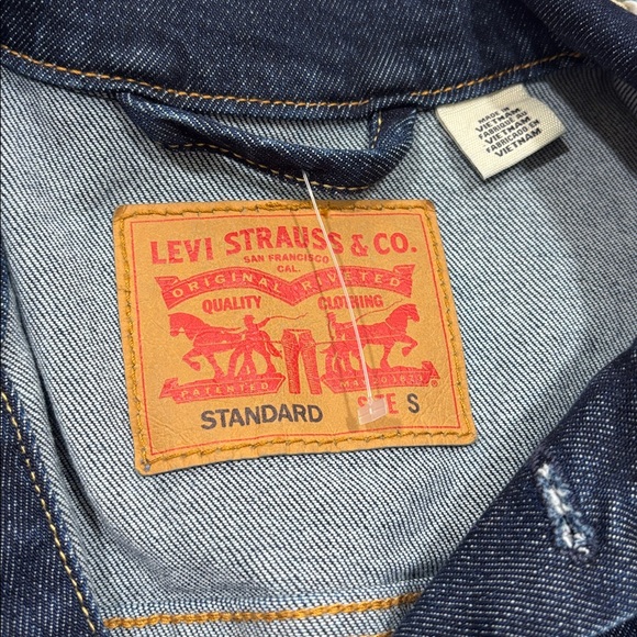 Levi’s Denim Jacket - Picture 2 of 2